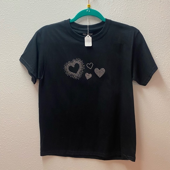 NWT Womans M Hearts Tee - Picture 1 of 2